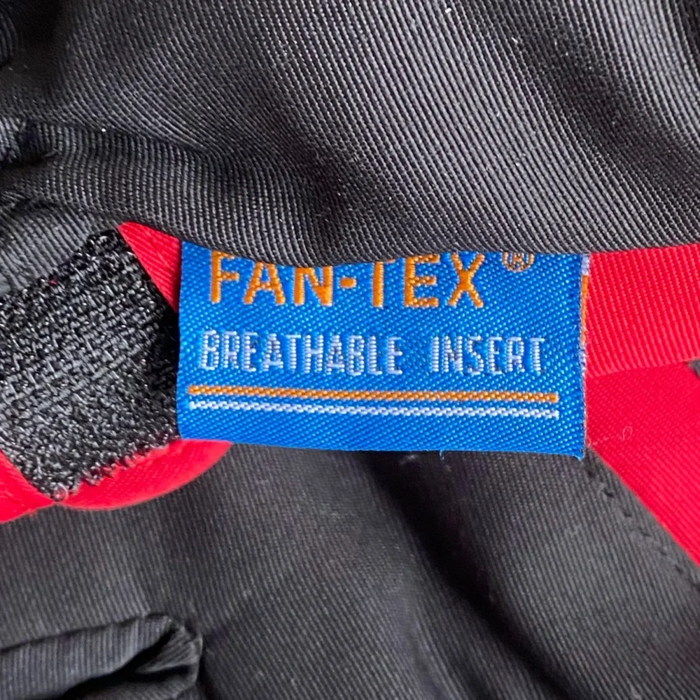 Fan-Tex Kids Red and Black Winter Gloves Thinsulate Insulation Velcro Size M